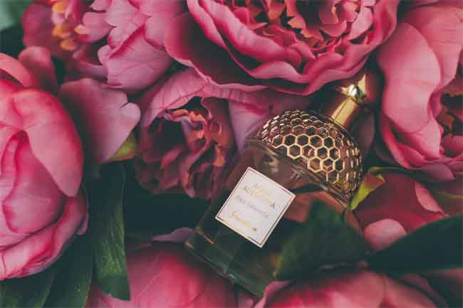 What are the Different Ways to keep your Perfumes Last Longer? - Groovy ...