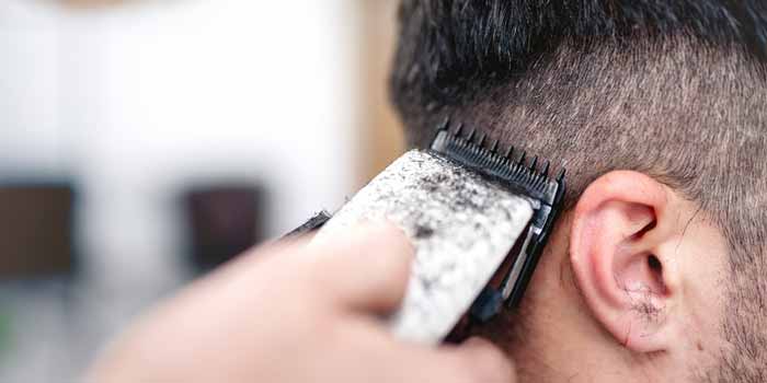How to Cut Designs in Hair With Clippers