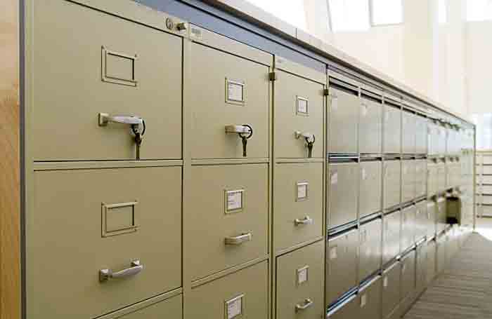 All You Need to Know About Buying Metal Storage Cabinets