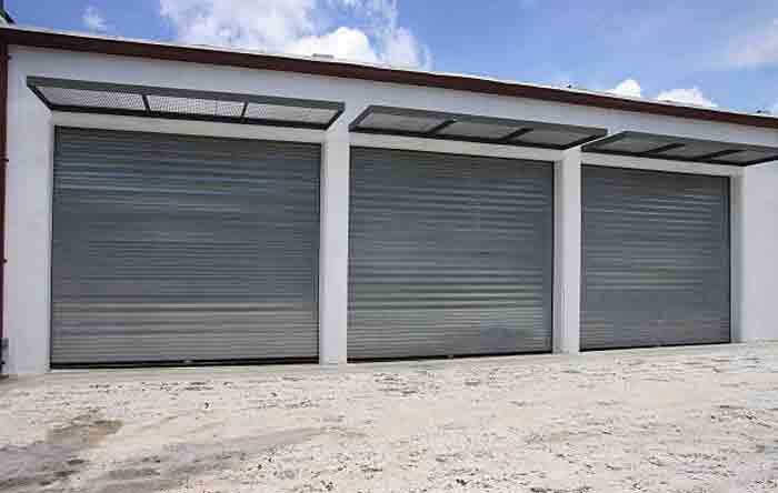 When to Call a Garage Door Repair Expert