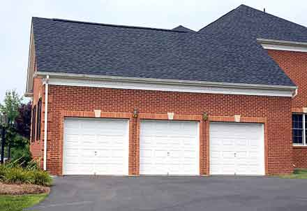 Why You Should Call a Garage Door Repair Expert